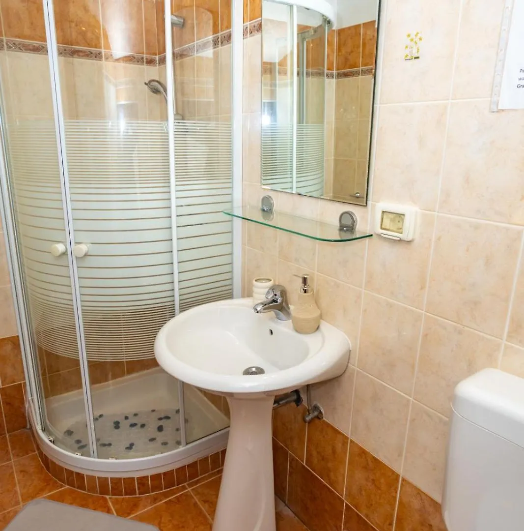 Apartments With Pool Villa Fjord Kanfanar Croatia