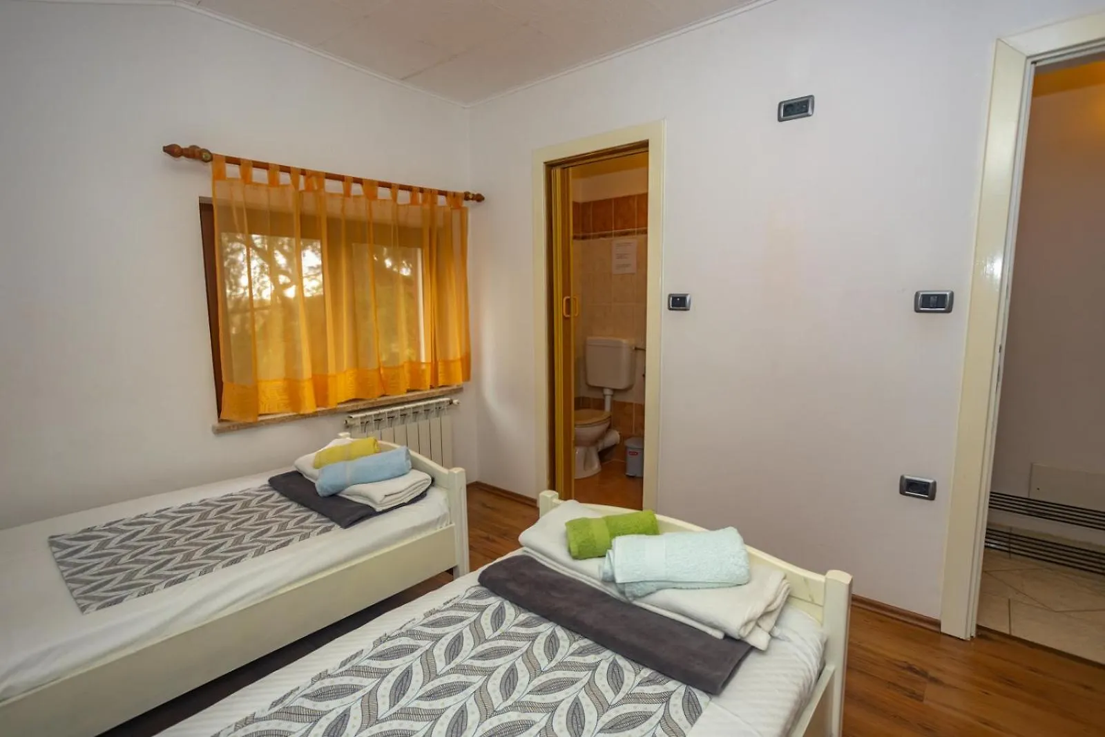 Apartments With Pool Villa Fjord Kanfanar Croatia